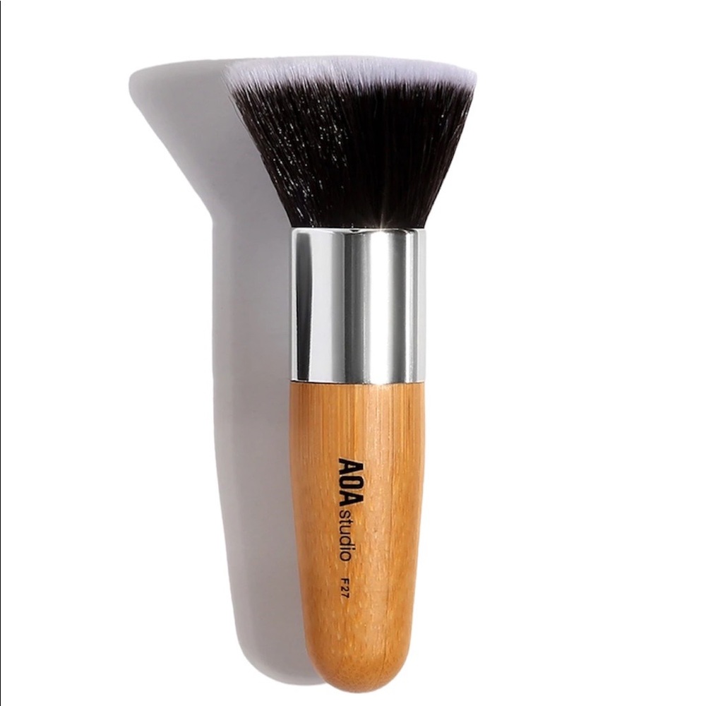 AOA Studio F27 Flat Top Buffer Brush